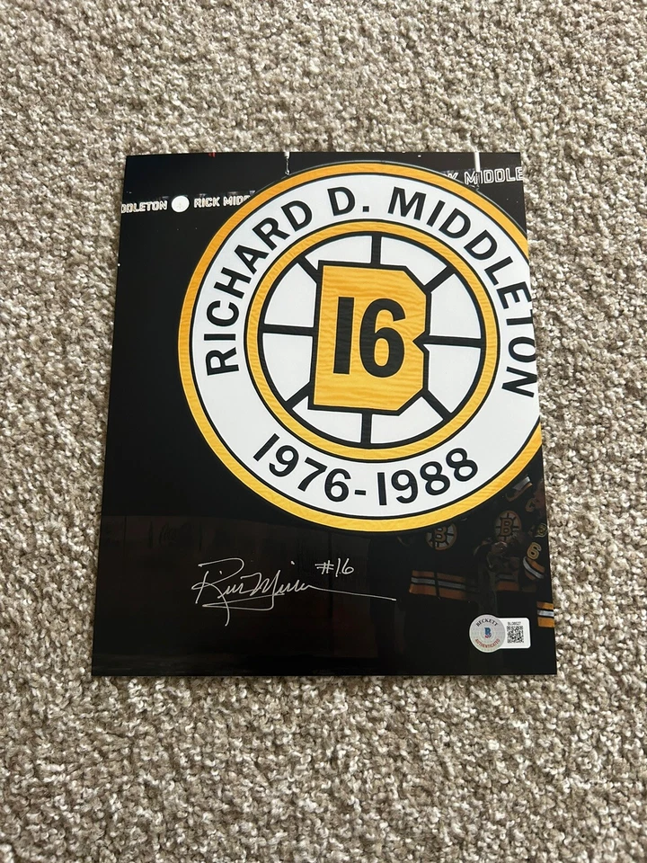 RICK MIDDLETON Signed Autographed 8x10 Photo BRUINS JERSEY RAFTERS BAS BECKETT D - Image 1 of 1