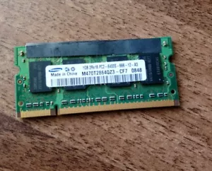 Samsung M470T2864QZ3CE6 (1 GB, PC2-5300 (DDR2-667), DDR2 Laptop RAM - Picture 1 of 2