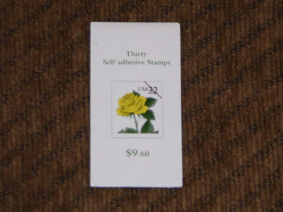 BK242 3049 b-d 32 cent Yellow Rose booklet of 30 - Image 1 of 1