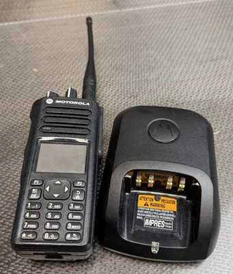 Motorola MotoTRBO XPR7550 UHF Digital Radio AAH56RDN9KA1AN 403-512 MHz 1000 Chnl - Image 1 of 4