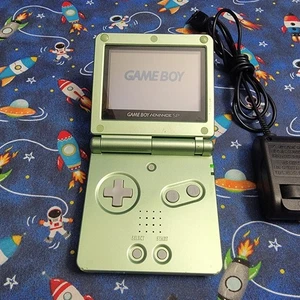 Nintendo Game Boy Advance GBA SP  Pearl Green Handheld Console +Charger Tested - Picture 1 of 4