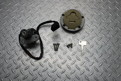 1999 DUCATI MONSTER 750 IGNITION LOCK KEY SET W/ GAS CAP AND SEAT LOCK - Imagem 1 de 4