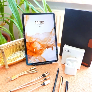Samsung Galaxy Tab S8 X700 mit XXL EXTRAS SET 11 Zoll 128GB WIFI Android Tablet - Afbeelding 1 van 17