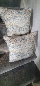 William Morris Strawberry Thief Design - HANDMADE CUSHION COVER Velvet Back - Picture 1 of 4