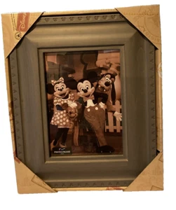 Disney Parks geprägtes Mickey Symbol 5"x7" grau Holz Bilderrahmen Bauernhaus - Bild 1 von 7
