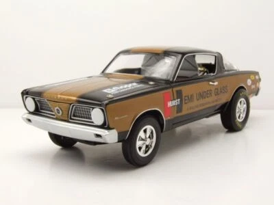 Plymouth Barracuda HEMI Sotto Vetro 1966 Nero Oro Modellino 1:18 Highway 61 - Immagine 1 di 4