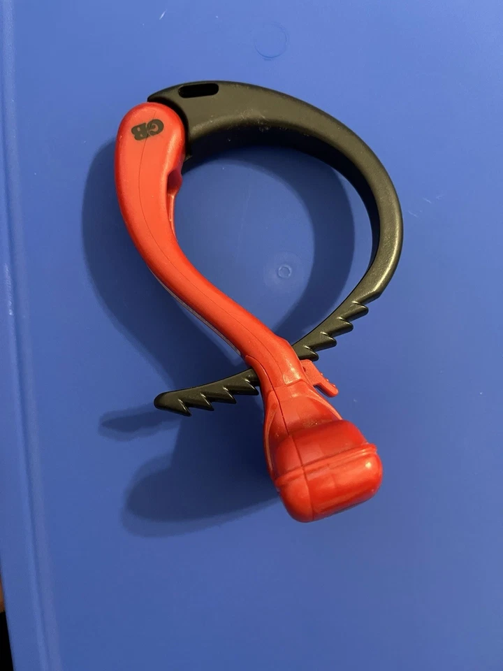 Envolvedora de cable Gardner Bender Cwt3r25, 2-3/4 pulgadas L, 3 pulgadas de diámetro máximo del paquete, negra, Foto 1 de 1