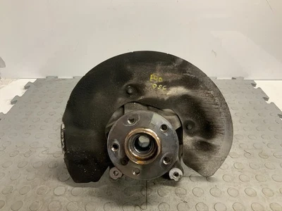 BMW 1 2 SERIES F20 F44 DRIVER SIDE FRONT WHEEL HUB O/S/F 6876646 - Image 1 of 4