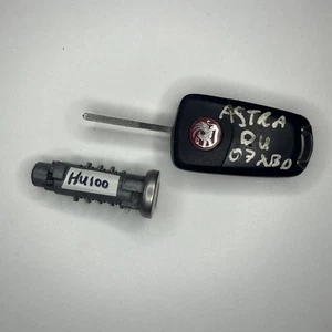 Vauxhall Astra HU100 Ignition Barrel Lock with Remote Key Blade 2007 OEM Set - Picture 1 of 3