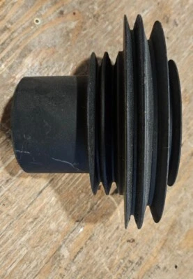 MERCEDES BENZ R107 450SL ENGINE CRANKSHAFT 5 BELT PULLEY - Image 1 of 4