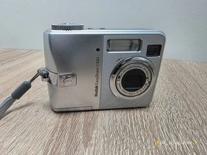 Kodak EasyShare - C330 / Kompakt / Silber / 4,0 Megapixel *funktioniert* - Bild 1 von 8