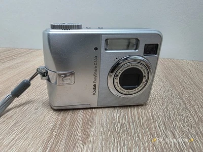 Kodak EasyShare - C330 / Kompakt / Silber / 4,0 Megapixel *funktioniert* - Bild 1 von 4
