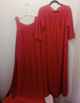 SHADOWLINE Full Sweep Nylon Lace Nightgown Robe Peignoir Set Lingerie Red M - Image 1 of 4