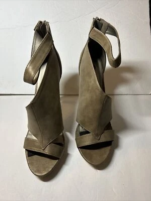 Zapatos de tacón alto Michael Antonio para mujer metálicos dorados de PU verdes talla 11 Foto 1 de 4