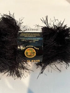 Lion Brand Fun Fur schwarzes Wimperngarn 1,25 Unzen 1 Knäuel - Bild 1 von 4