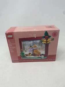 LEGO 40702 Limited Edition Christmas Picture Frame 209pcs New - Picture 1 of 6