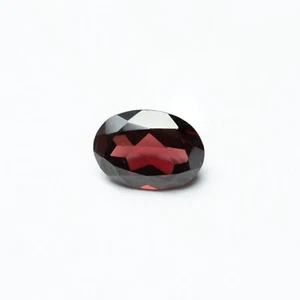pierre précieuse fine grenat rouge foncé de 1.33 carat coupe ovale naturel - Foto 1 di 8