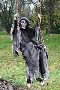 Fun World Swinging Reaper Halloween Decoration 60" Outdoor Prop, Black White - Picture 1 of 1