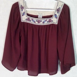 Top pequeño Flying Tomato para mujer con dobladillo bordado floral manga ancha vino borgoña - Imagen 1 de 7