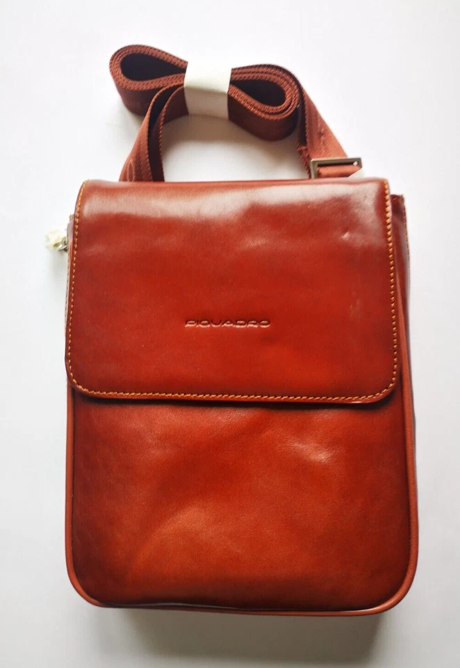 Bolso Bandolera Piquadro Cuero Hombre Marrón Grande Hombro Correa Ajustable Italia Foto 1 de 4