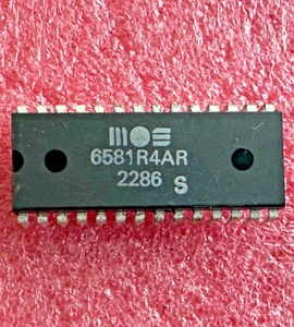 6581R4AR MOS - SID Sound Chip IC Commodore C64 SX 128 MIDI - P.W.: 22/86 - Imagen 1 de 2