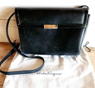 Cartera vintage Salvatore Ferragamo cuero negro charol ribete BA212597 Italia retro Foto 1 de 4