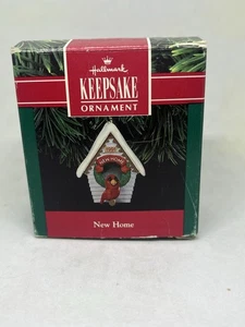 Hallmark Andenken Ornament New Home Handarbeit datiert 1991. QX544-9 - Bild 1 von 10