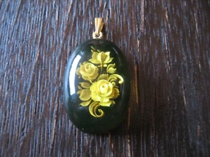 zauberhafter Anhänger roter Cherry Bernstein Gemme Kamee Cameo Rosen Intaglio - Bild 1 von 4