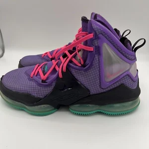 NIKE 2022 LeBron 19 'DJ Bron' Basketball Shoes Pink Purple Size 10.5 - Picture 1 of 14