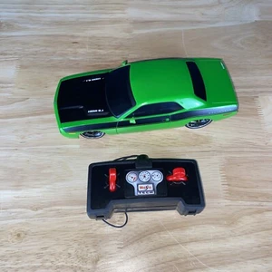 2006 Green Dodge Challenger Concept Maisto Tech R/C 1:24 Plastic - Picture 1 of 9