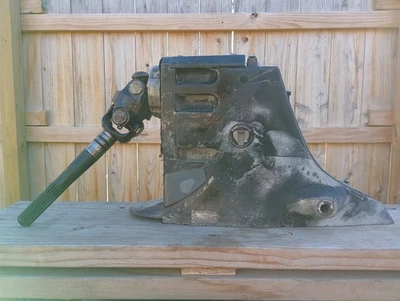 OMC Cobra Genuine OEM Upper Unit  983841 800 Series 1986-1993 Freshwater  - Image 1 of 4