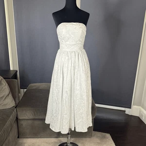 Damen weiß Blumen trägerlos Abschlussball formelles Kleid Reißverschluss & Korsett hinten Größe 4 neu ohne Etikett - Bild 1 von 13