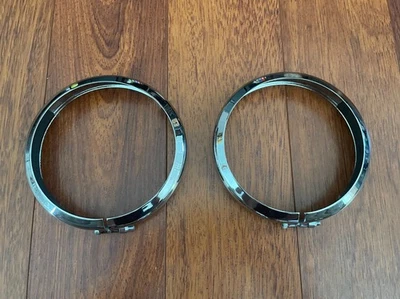 Harley Davidson 原始设备制造商镀铬通行灯装饰边框 68775-93T — 第 1/4 张图片