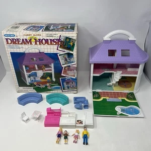 "Muñeca casa de ensueño caja azul se ilumina 11"" llevar con accesorios LEER COMO ESTÁ" - Imagen 1 de 13