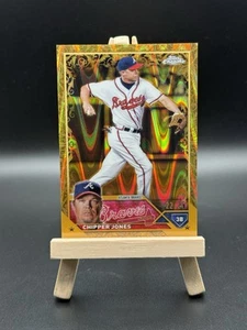 2023 Topps Gilded Collection Chipper Jones Gold Raywave 22/25 Braves!! - Picture 1 of 2