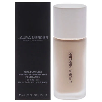Base Real Flawless Weightless - 2C2 Soft Sand de Laura Mercier - 1 oz Foto 1 de 4