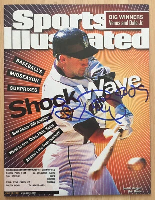 BRET BOONE SEATTLE MARINERS SIGNED AUTOGRAPHED 2001 SPORTS ILLUSTRATED MAGAZINE - Image 1 of 4