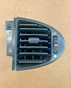 1998-2003 JAGUAR XJ8 XJR VANDEN PLAS PASSENGER SIDE AIR VENT GND6725AB - Picture 1 of 10