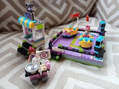 Lego Friends Amusement Park Bumper Cars (41133) and 2 Figures - Image 1 of 4