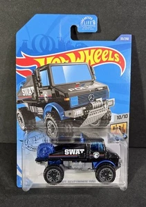 Hot Wheels Mercedes-Benz Unimog 1300 Treasure Hunt - Picture 1 of 5