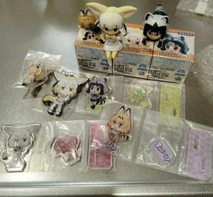Kemono Friends figures and acrylic stands sold together - Picture 1 of 10