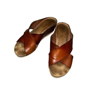 Yokono Womens Brown Leather Cross Strap Wedge Sandals Shoes SZ 9 Made in Spain - Picture 1 of 11
