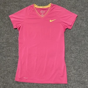 T-shirt Nike Pro Combat donna piccola Dri Fit manica corta aderente rosa - Foto 1 di 12