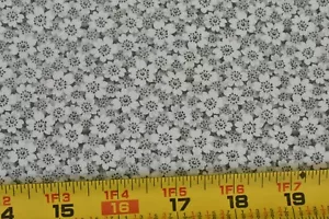 By 1/2 Yd, Vintage, Green & White Calico Quilt Cotton, P348 - Picture 1 of 4