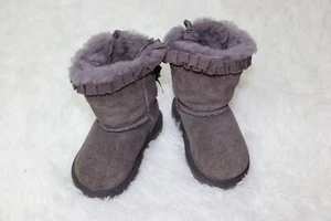 Girls UGG Grey/purple  Bailey Bow Ruffle Toddler Boots Size 9 - Picture 1 of 11