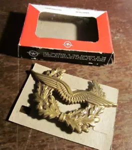 Unusual Vintage Military Cap Pin with Wings and Wreath ... Hilborn and Hamburg - Picture 1 of 2