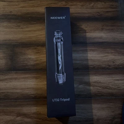 Trípode de viaje NEEWER LITETRIP LT32 62"" fibra de carbono para captura de diseño de pico  Foto 1 de 4