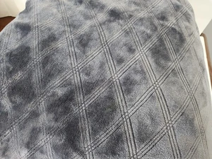 Monte & Jardin Jacquard Samt grau Decke Queen 98 x 92 vergriffen - Bild 1 von 9