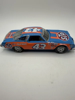 Franklin Mint 1992 Pontiac Grand Prix 1/24 Scale Richard Petty #43 No Box - Image 1 of 4