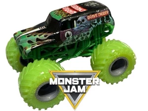 ✨Kohl’s Exclusive Grave Digger Glow-In-The-Dark Pneumatici dal Play Set Spin Master - Foto 1 di 6